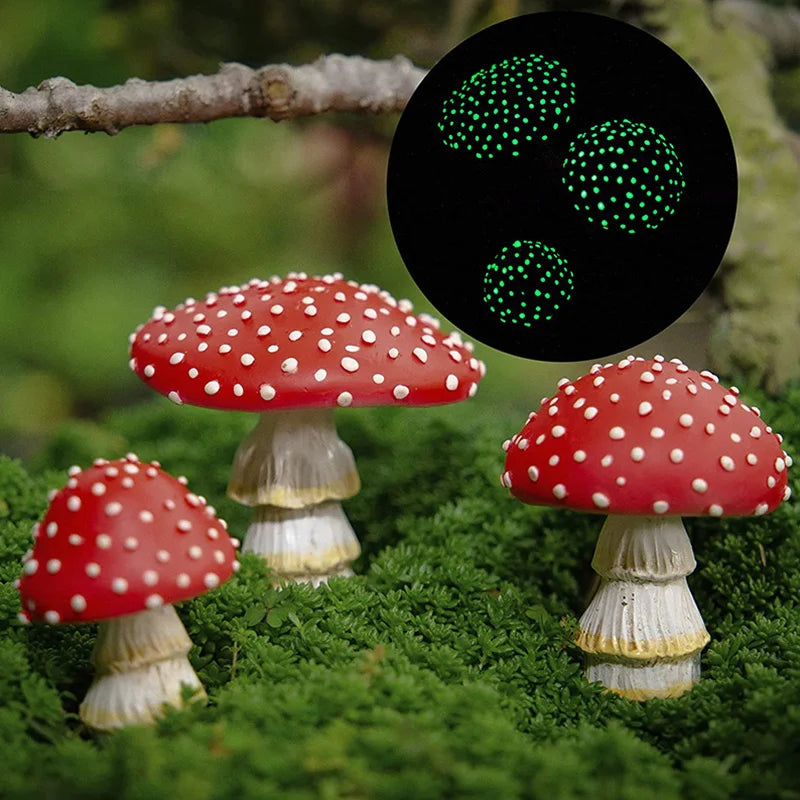 Mini Glow In The Dark Mini Mushroom Ornament Resin Crafts Fairy Garden Miniatures Terrarium Figurines Decor DIY Dollhouse